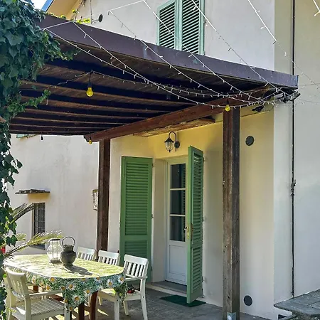 4 Bedroom Pet Friendly In *